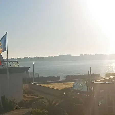 Appartement Cosy Avec Balcon Et Parking, - Fr-1-494-173 *