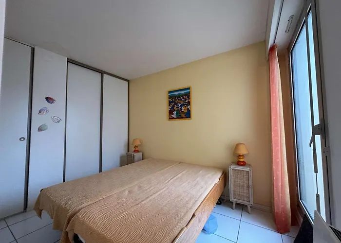 Cosy Avec Balcon Et Parking, - Fr-1-494-173 Appartement *